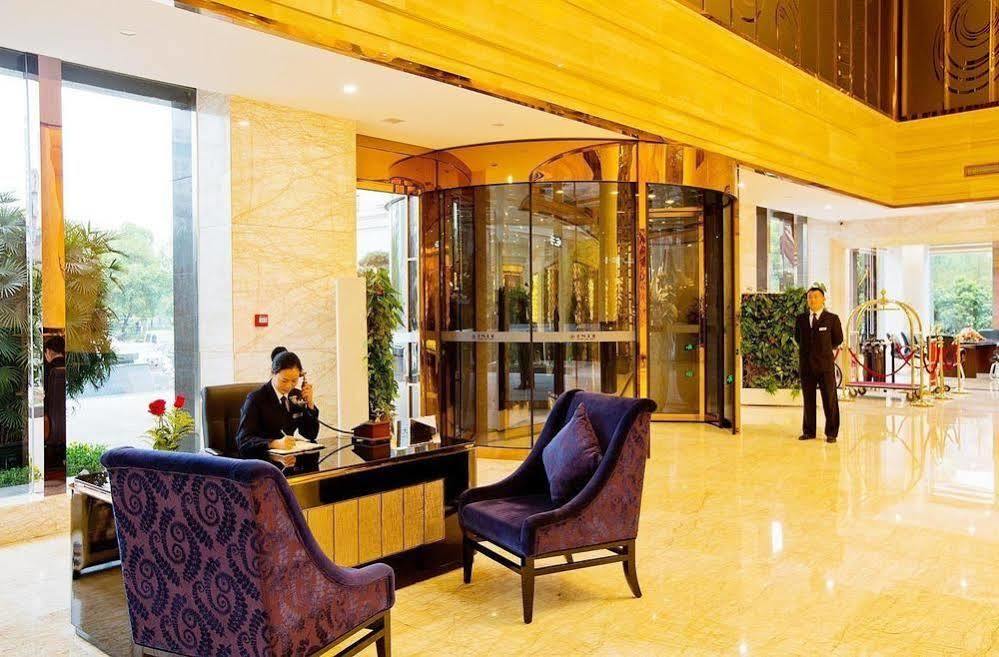 Yichang Golden Lion Hotel Zewnętrze zdjęcie